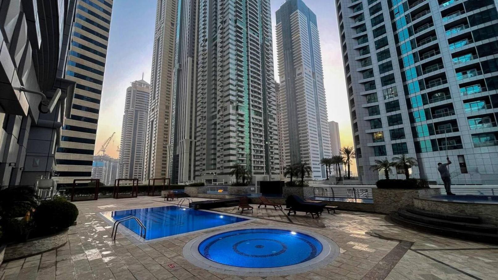 Sea & Palm View Elegant 1 Bedroom Apartment Dubái Exterior foto